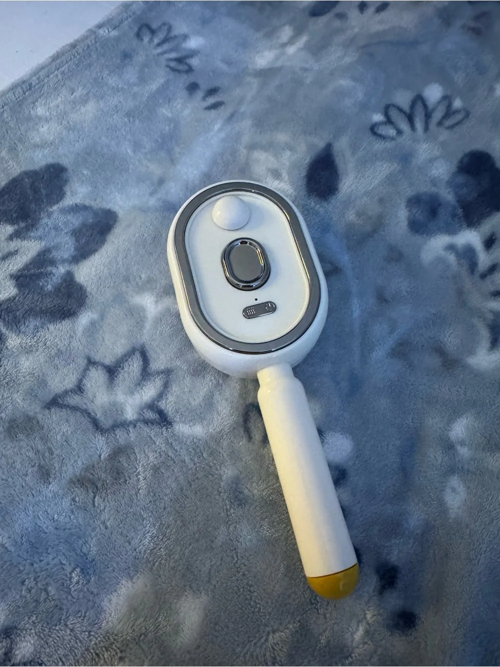 & Other Stories White and Yellow Scalp Massager Brush
